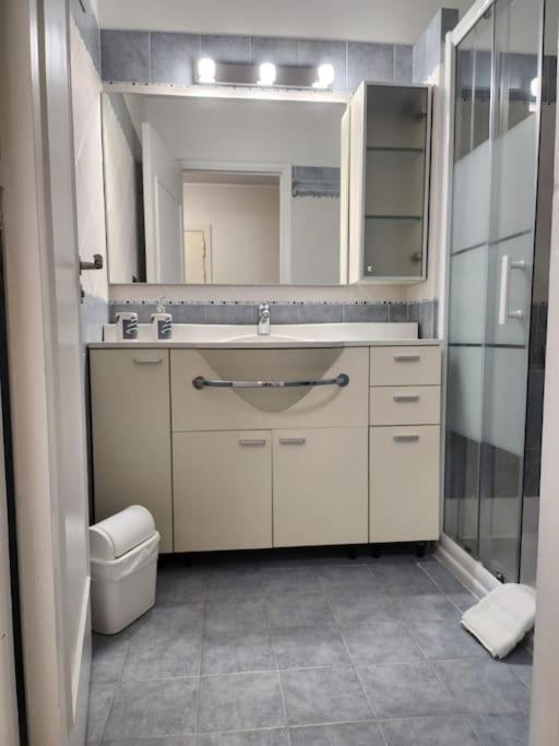 Appartement Ambassadeur Mentone Esterno foto
