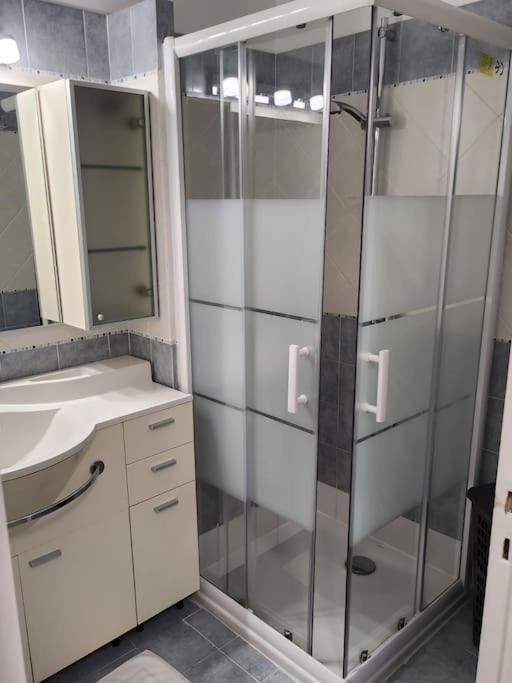Appartement Ambassadeur Mentone Esterno foto